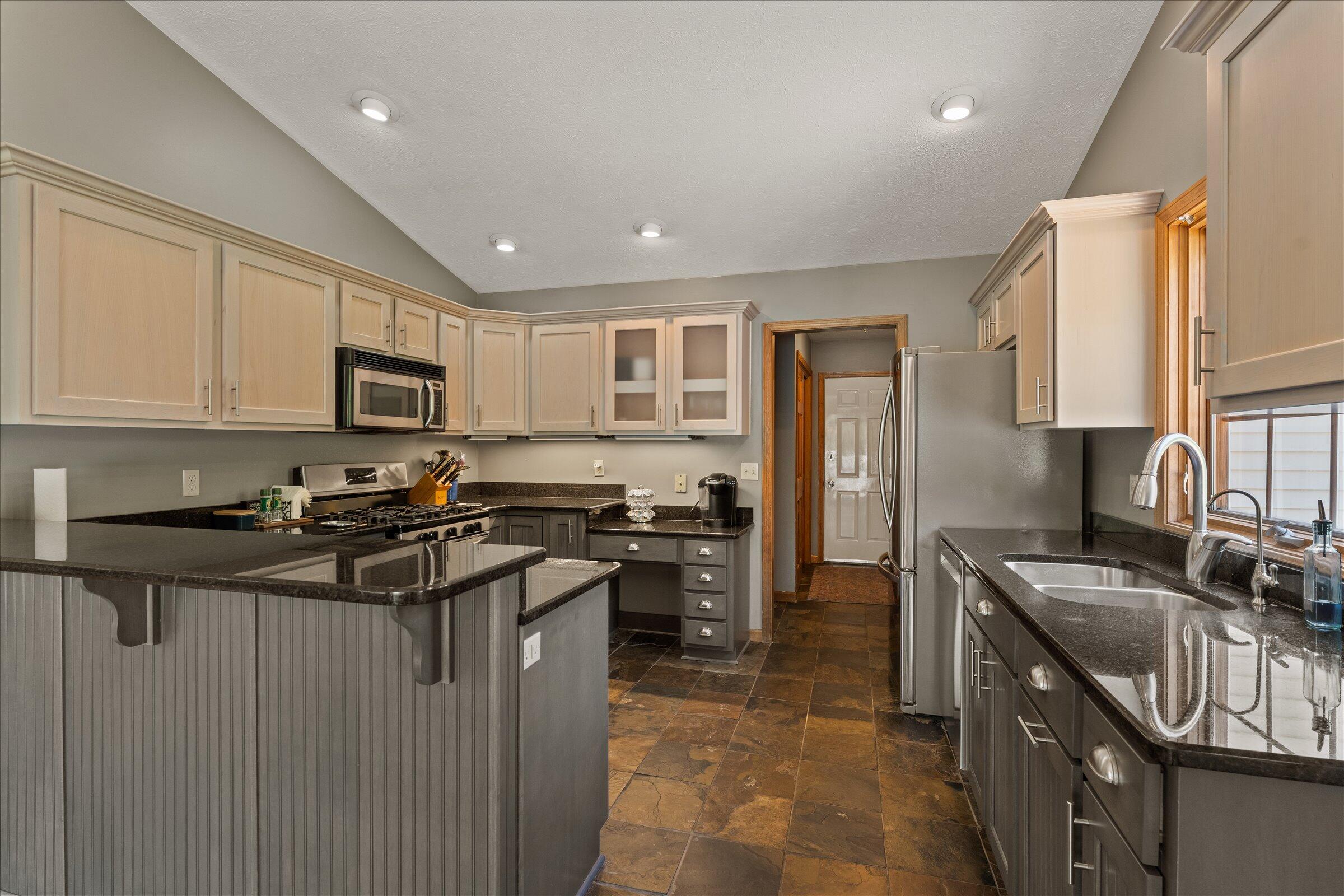 27100 Deerfield Lane