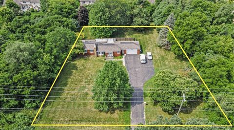 1392 S WILLIAMS LAKE Road White Lake Charter Township MI 48386