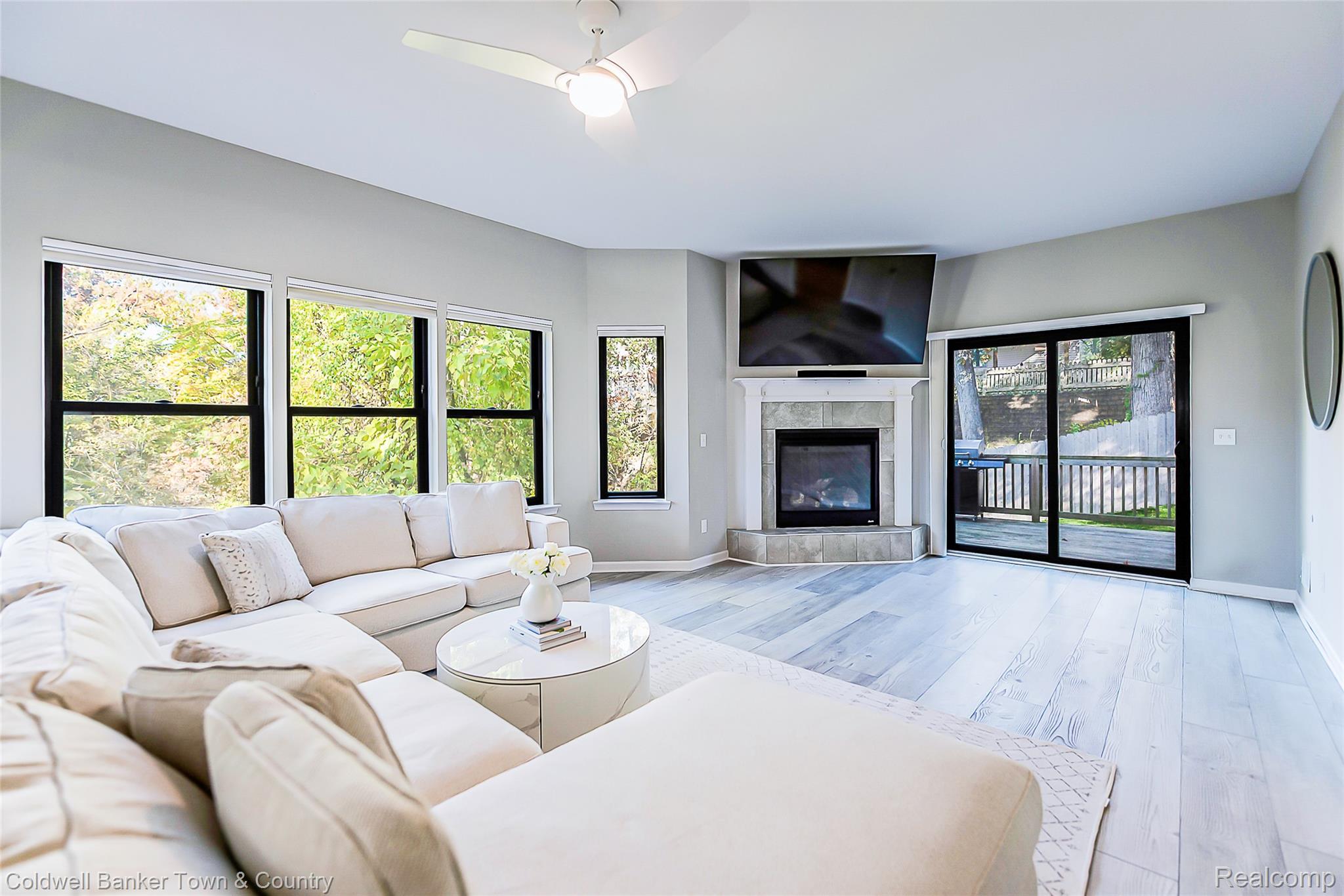 1293 Brighton Lake Road