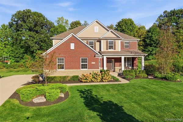 23395 MILLWOOD EAST CT, SOUTH LYON, MI 48178 - Image cfcf984c994bc338c7276a032fcefec3/3619622392