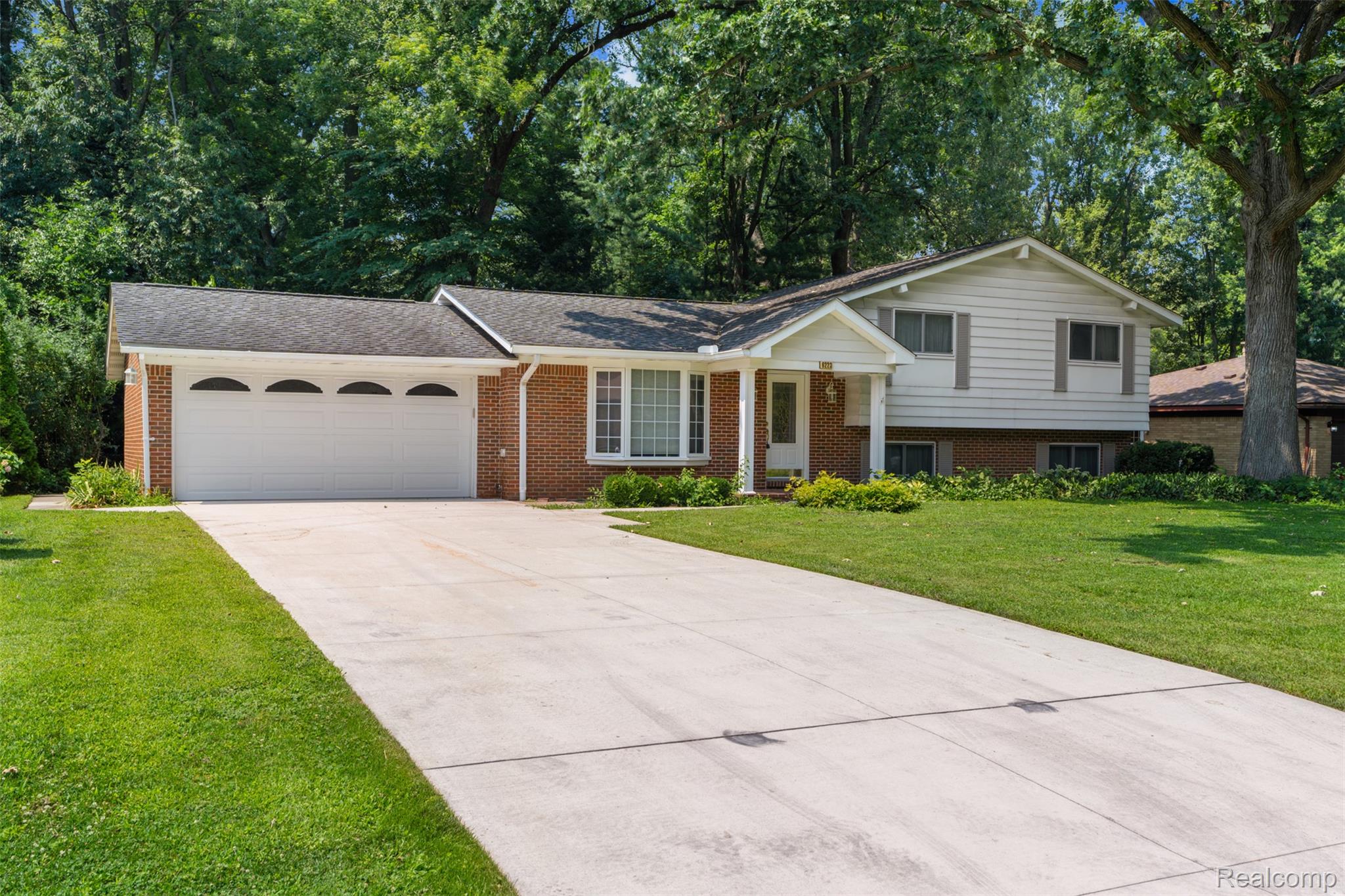 6223 Thorneycroft Drive