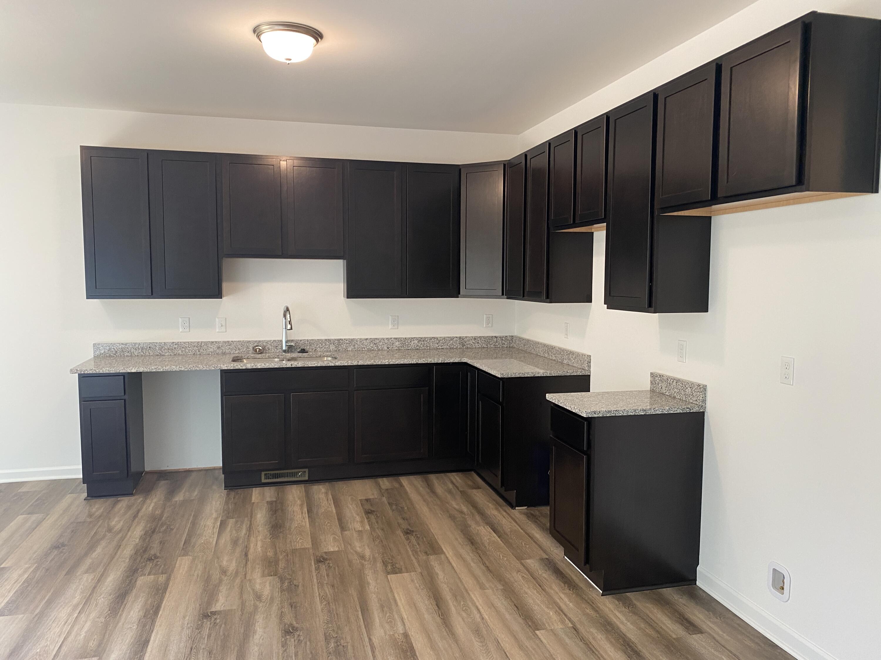 1050 Rebecca Street 18