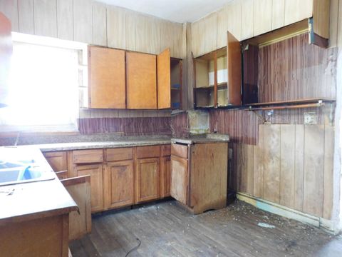 Tiny photo for 617 Dwight Avenue, Kalamazoo City, MI 49048 (MLS # 64026003327)