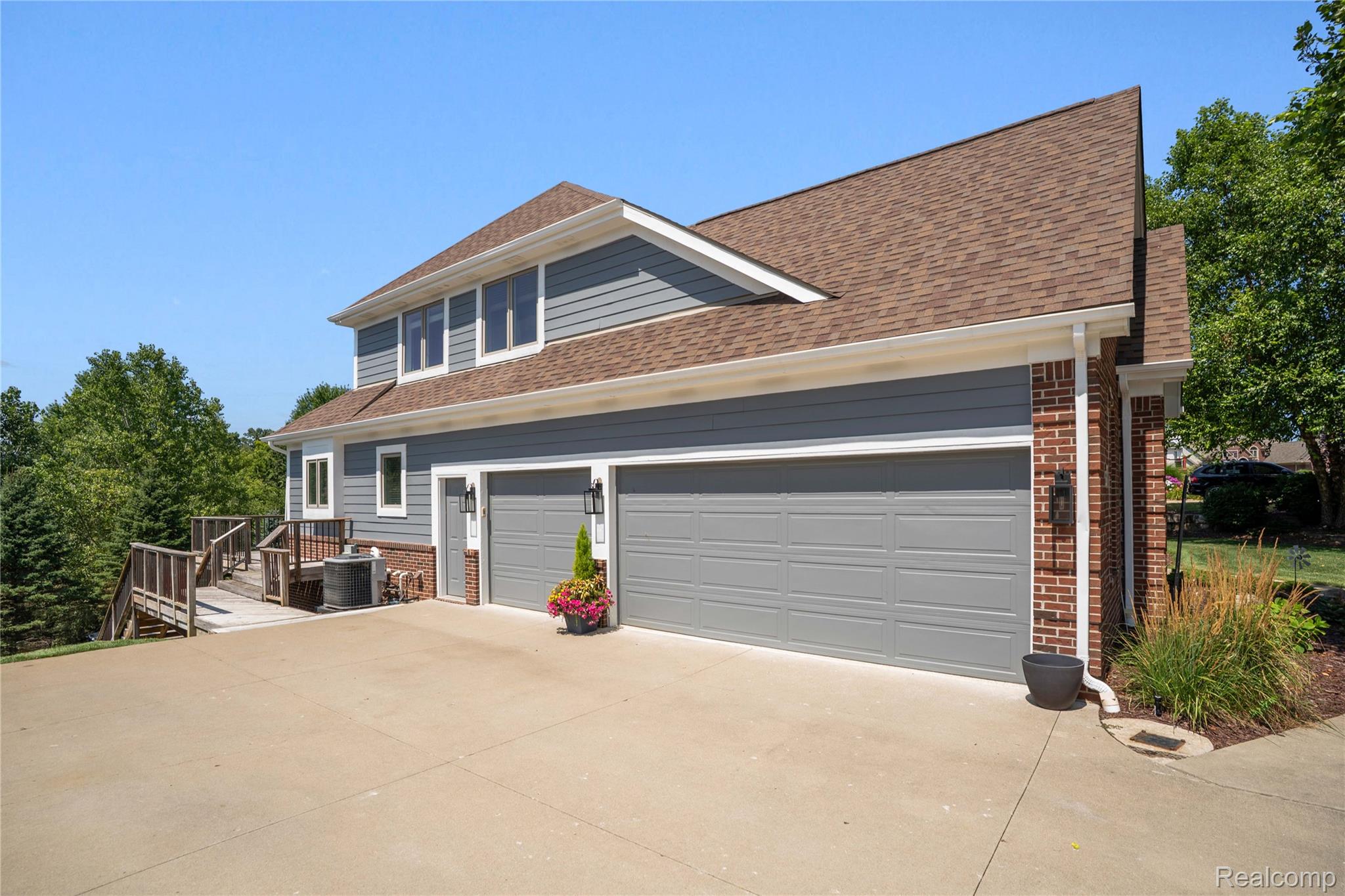 888 Suchava Drive