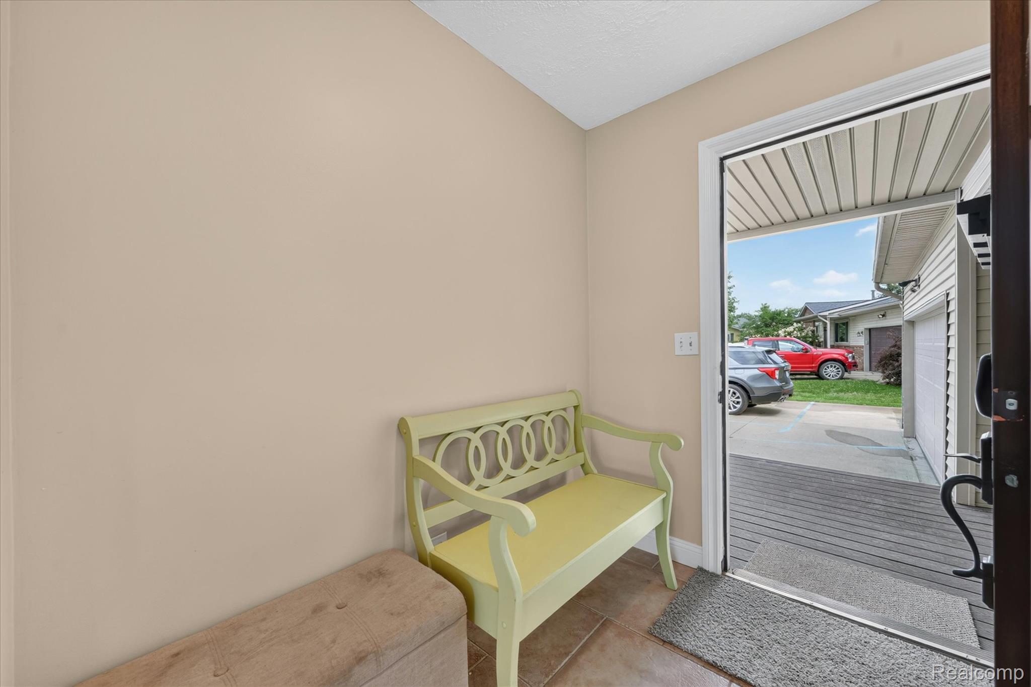 6409 Hollyhock Trail