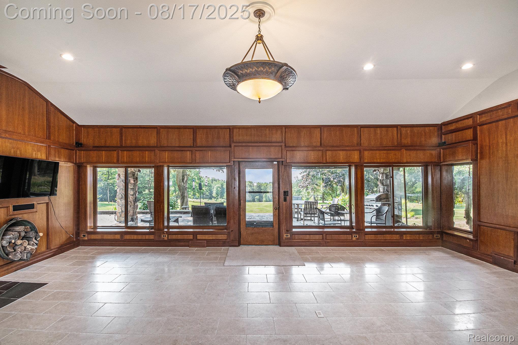 2250 E Dryden Road