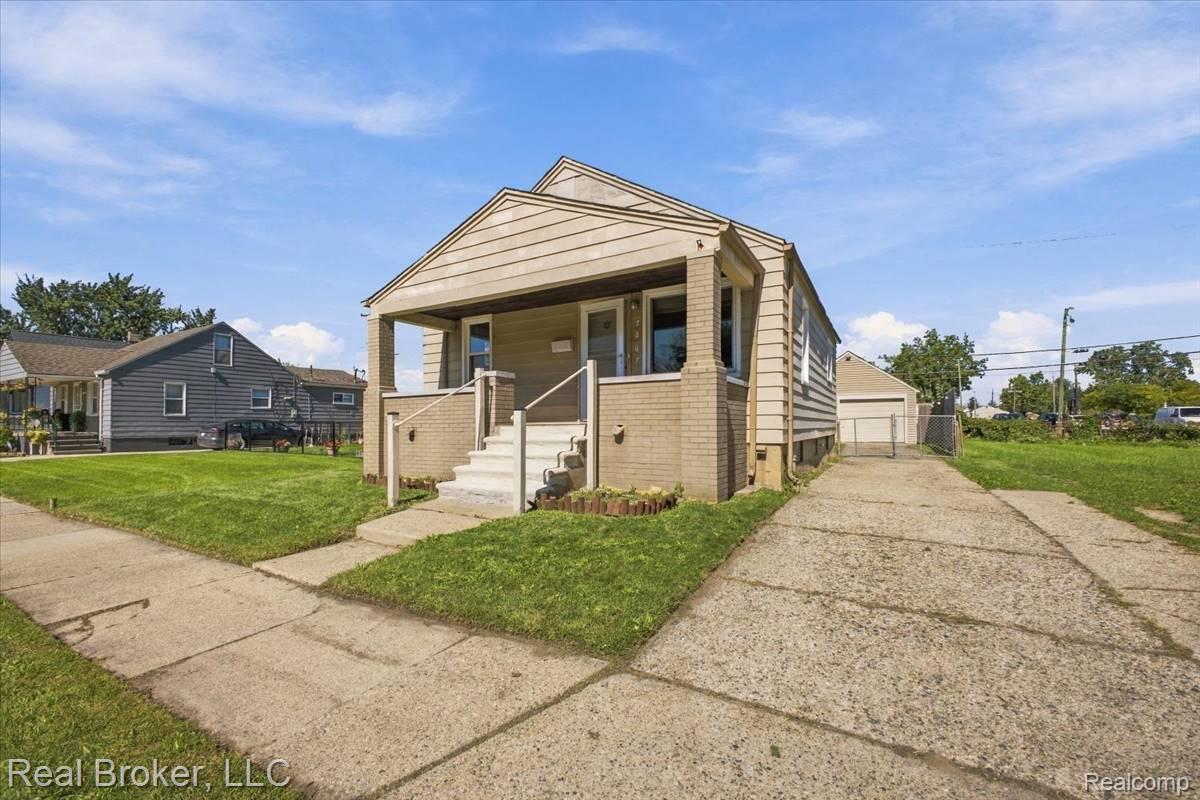 7267 Dodge Avenue