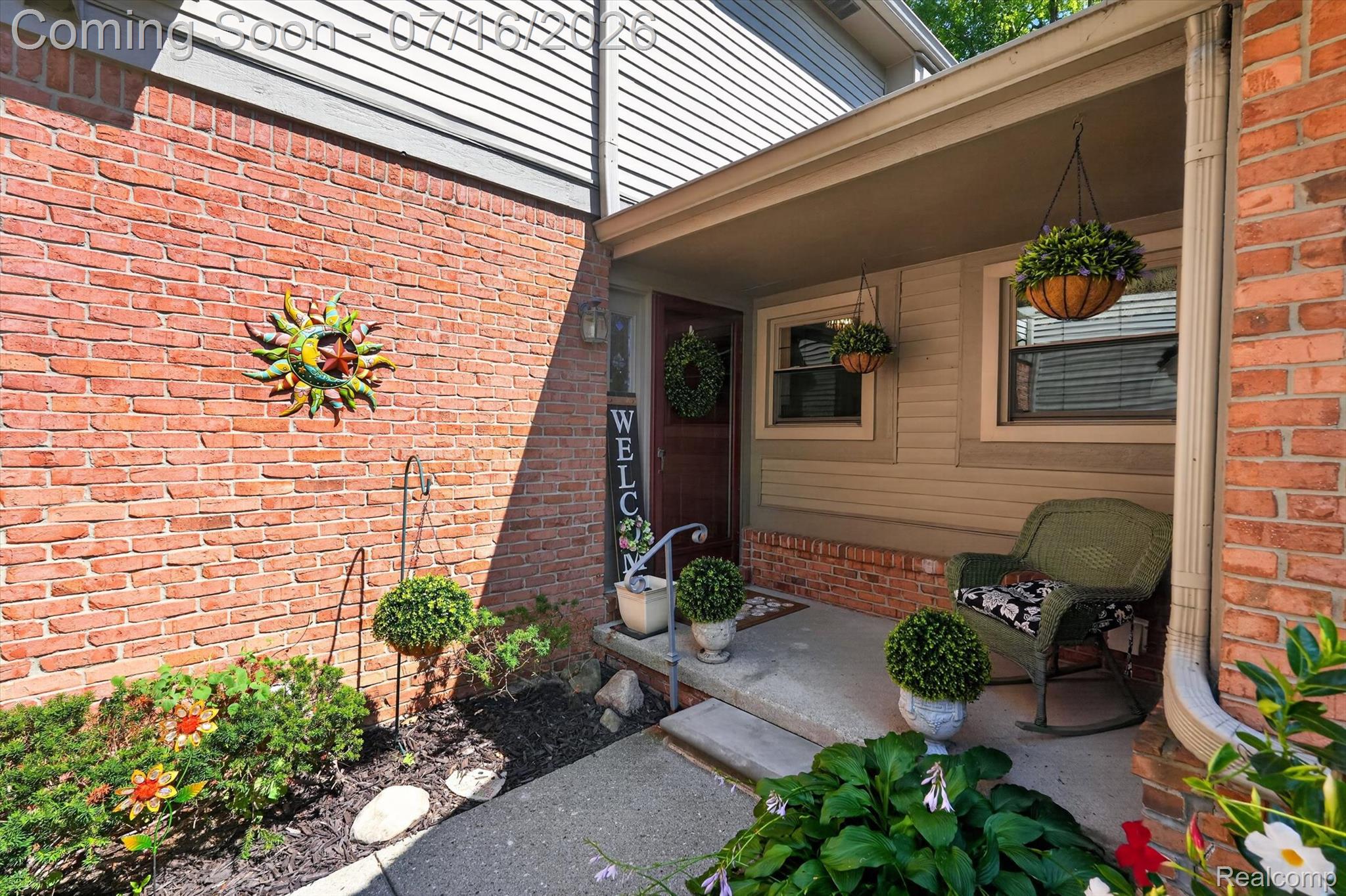808 Maplewood Court
