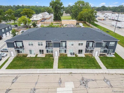 Photo for 1251 E Woodward Heights Boulevard 11