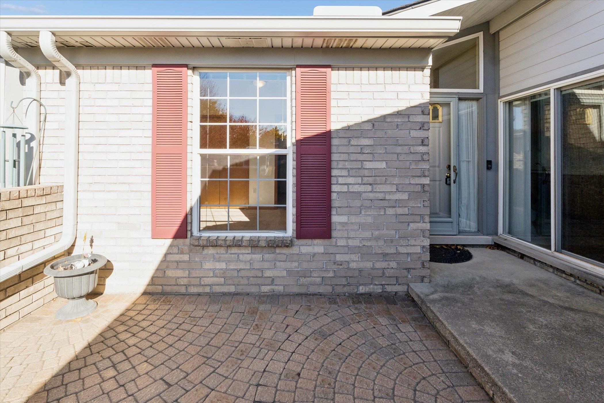 48564 Hudson Bay Ct Court