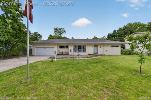 Photo of 985 S Park Street, Highland Charter Township, MI 48356 (MLS # 20261037828)