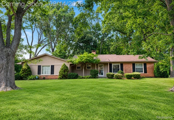 1111 ASHOVER DR, BLOOMFIELD HILLS, MI 48304 - Image cff0f19eb12b7fdd8f30ef971d2a8c82/1131049101