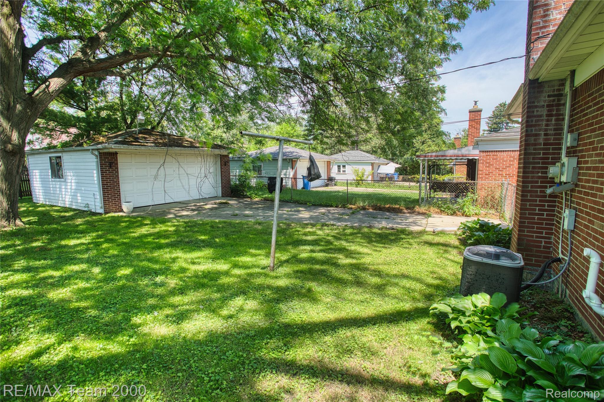 7475 Fenton Street