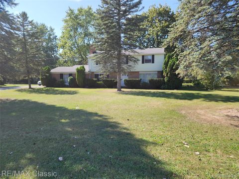 6965 N Adams Road Bloomfield Charter Township MI 48304