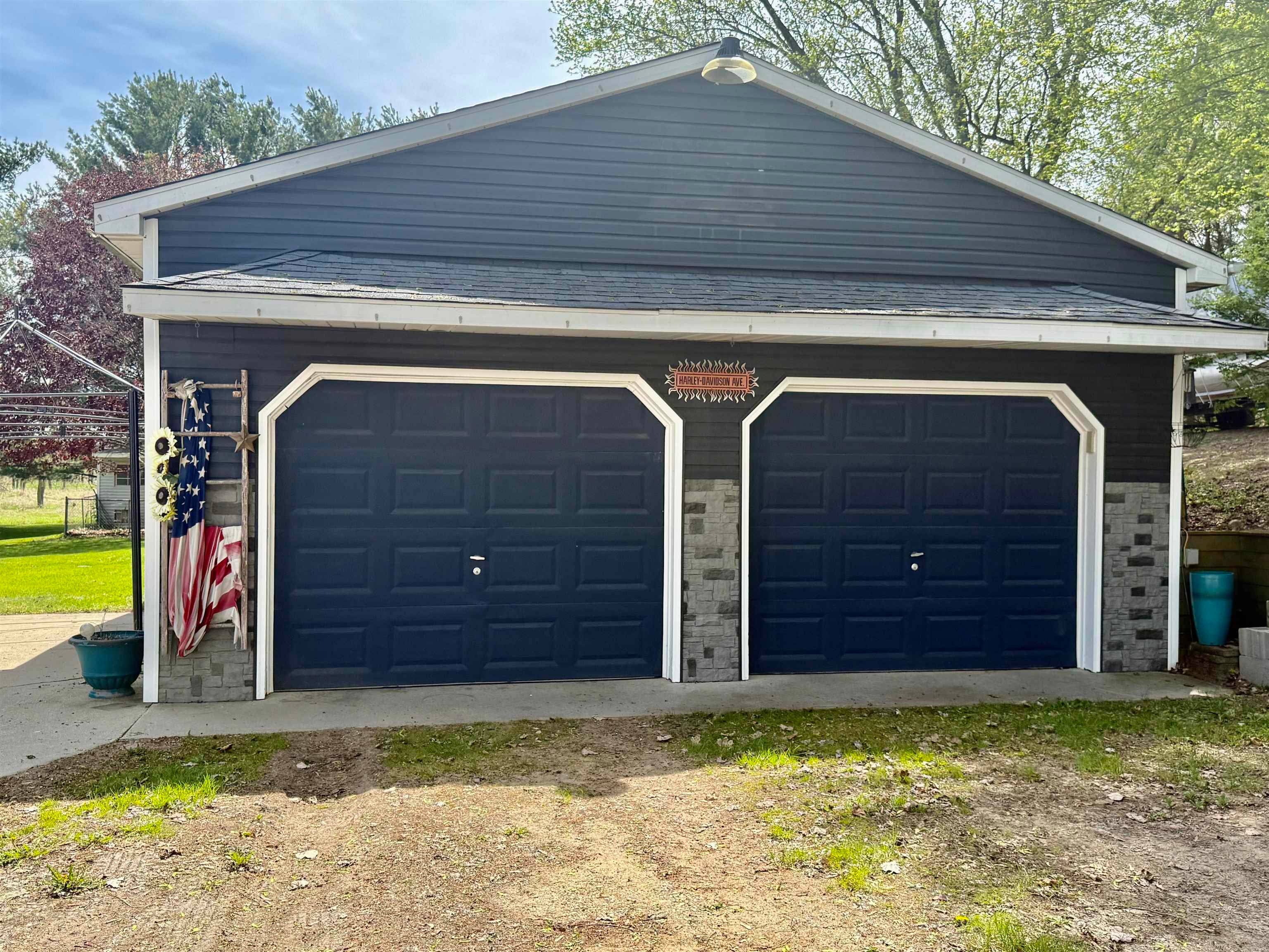 742 E Van Buren Road