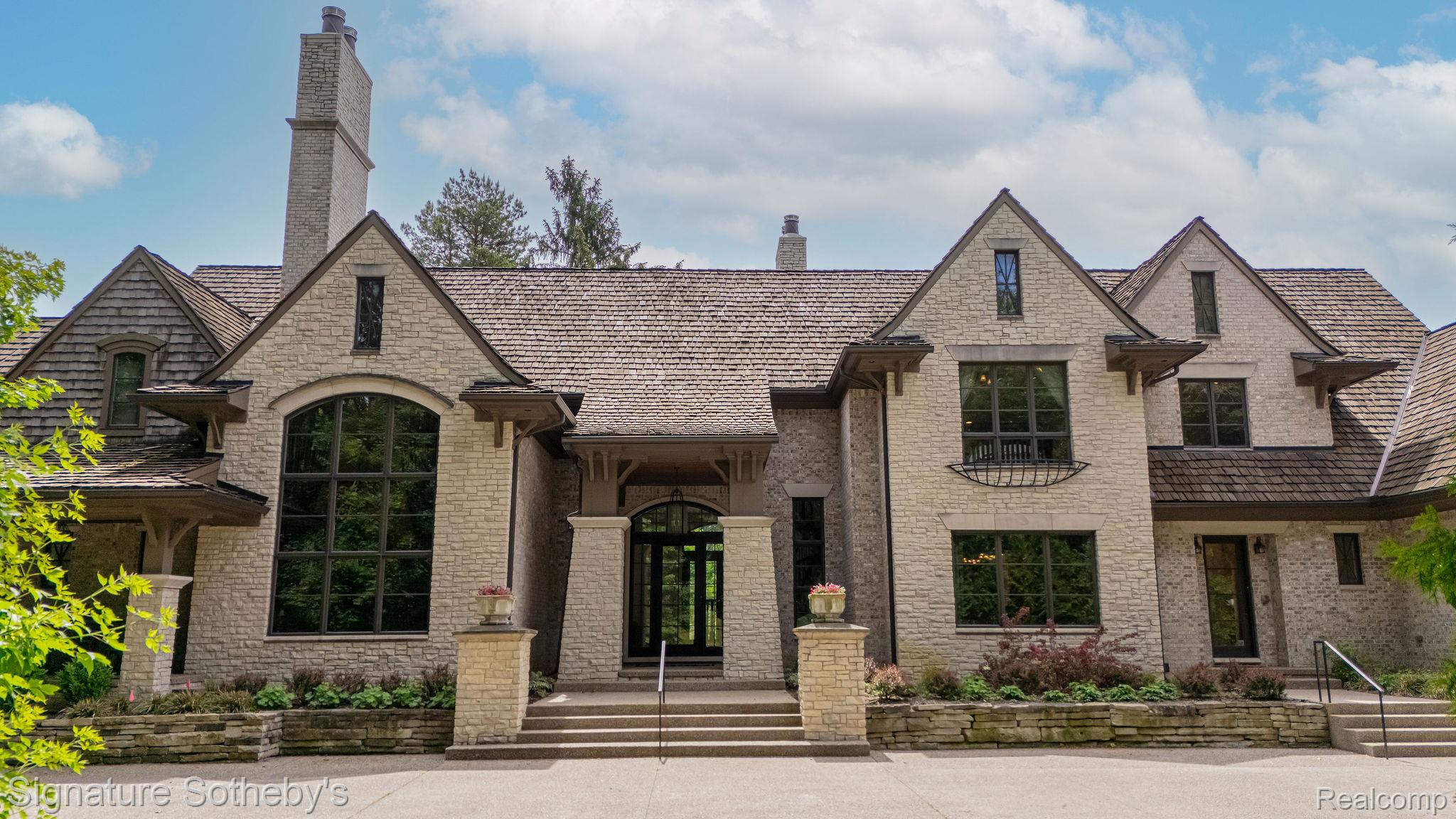 26377 Willowgreen Drive