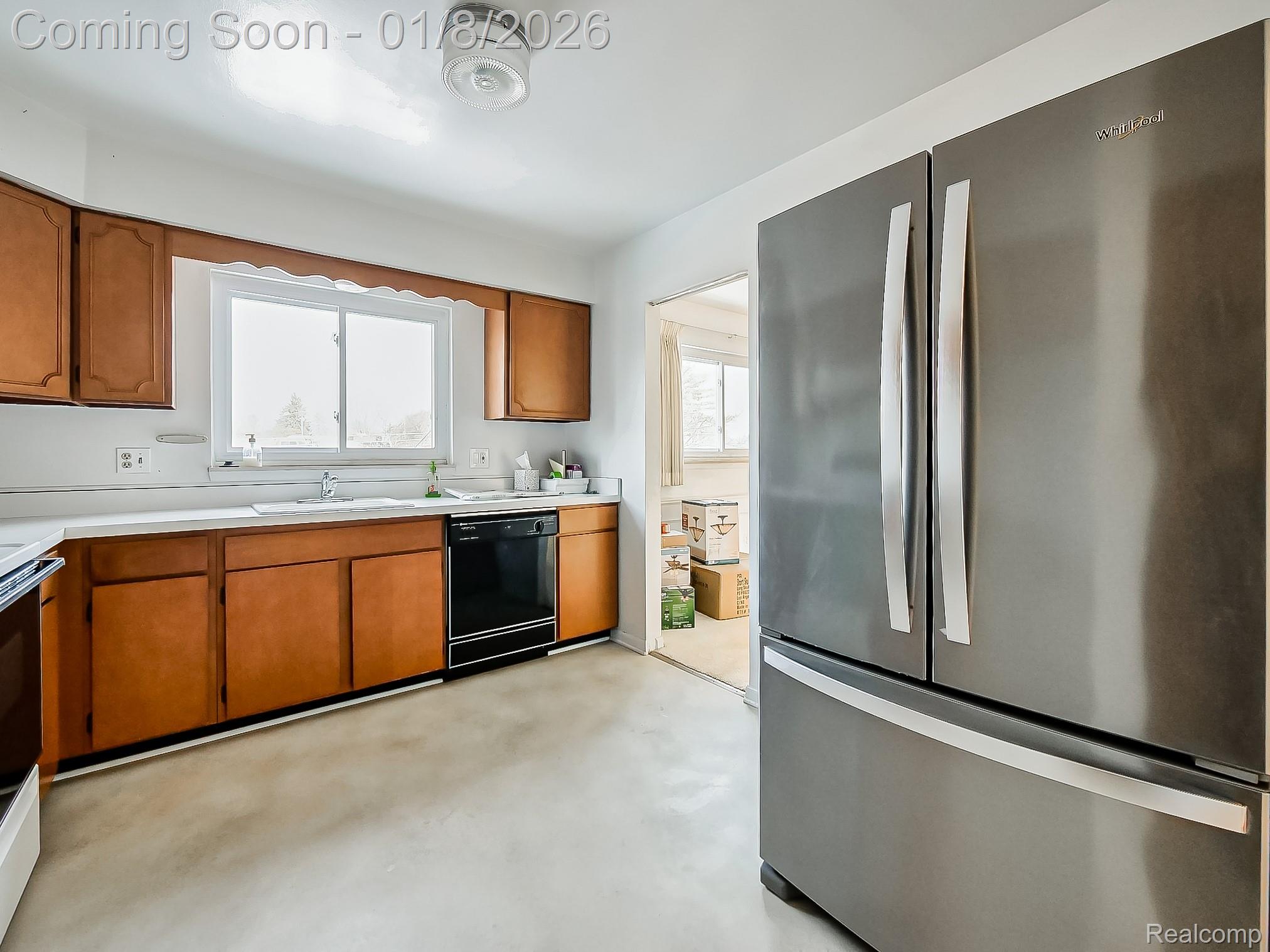 801 W Long Lake Road 4