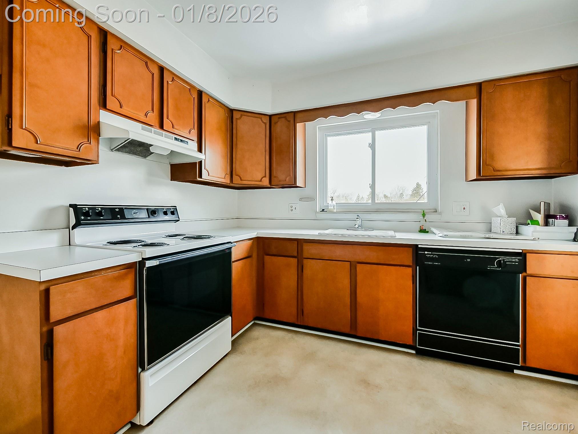 801 W Long Lake Road 4