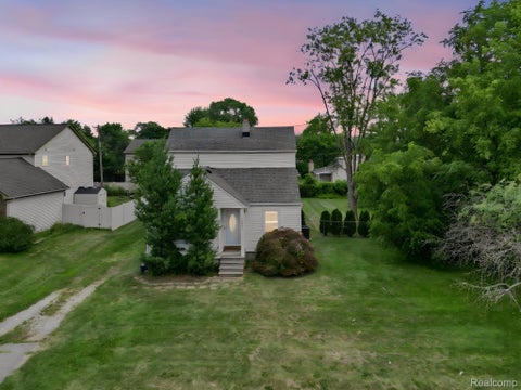 Photo of 2891 Culbertson Avenue, Rochester Hills City, MI 48307 (MLS # 20261058819)