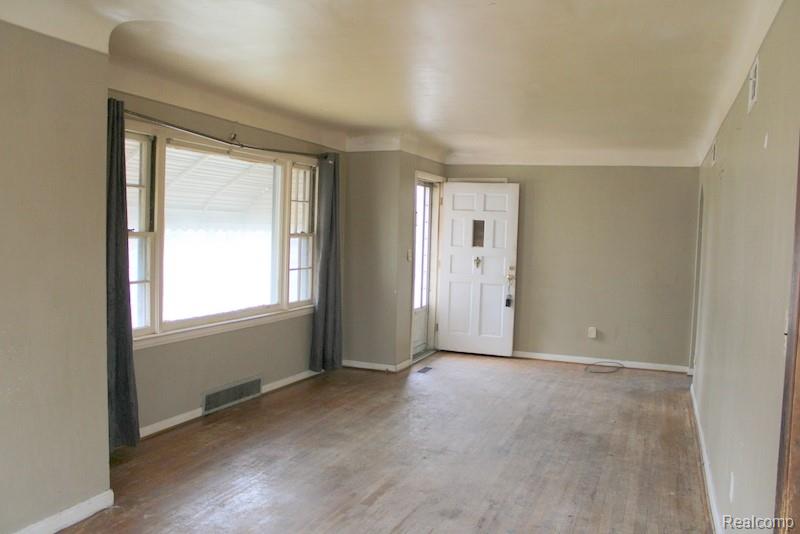 6354 Buckingham Avenue