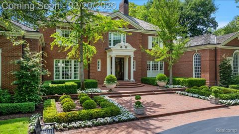 1045 Country Club Road Bloomfield Charter Township MI 48304