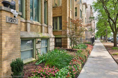 Photo of 120 Seward Street #111, Detroit City, MI 48202 (MLS # 20261064267)