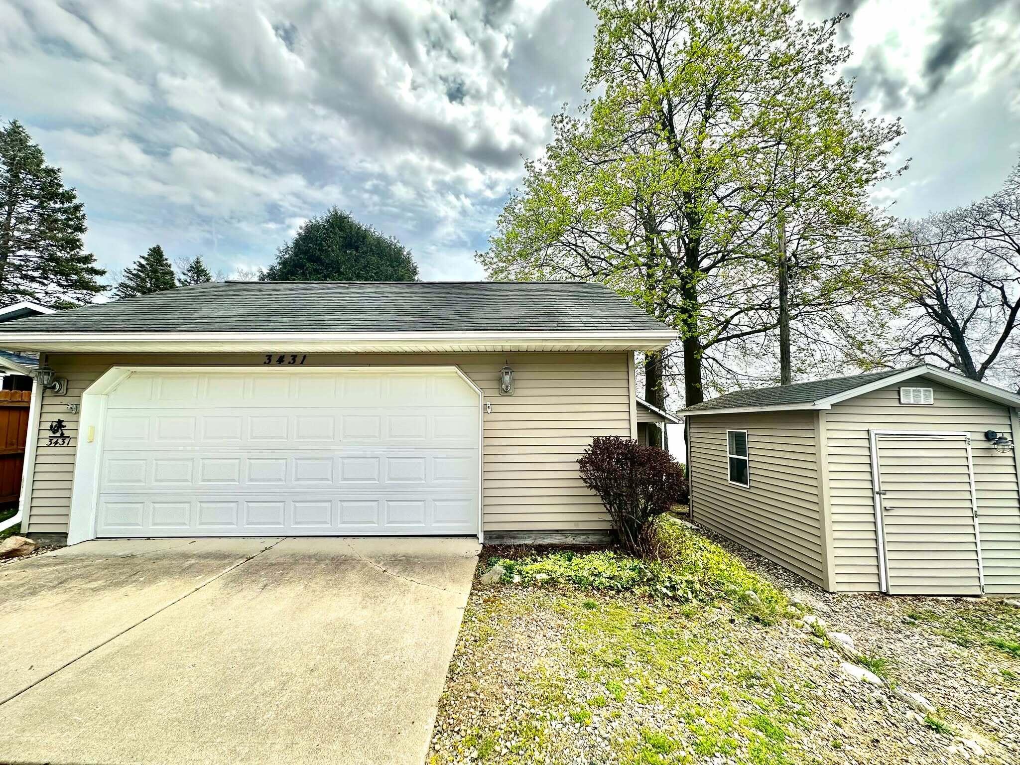 3431 W Shore Dr. Drive
