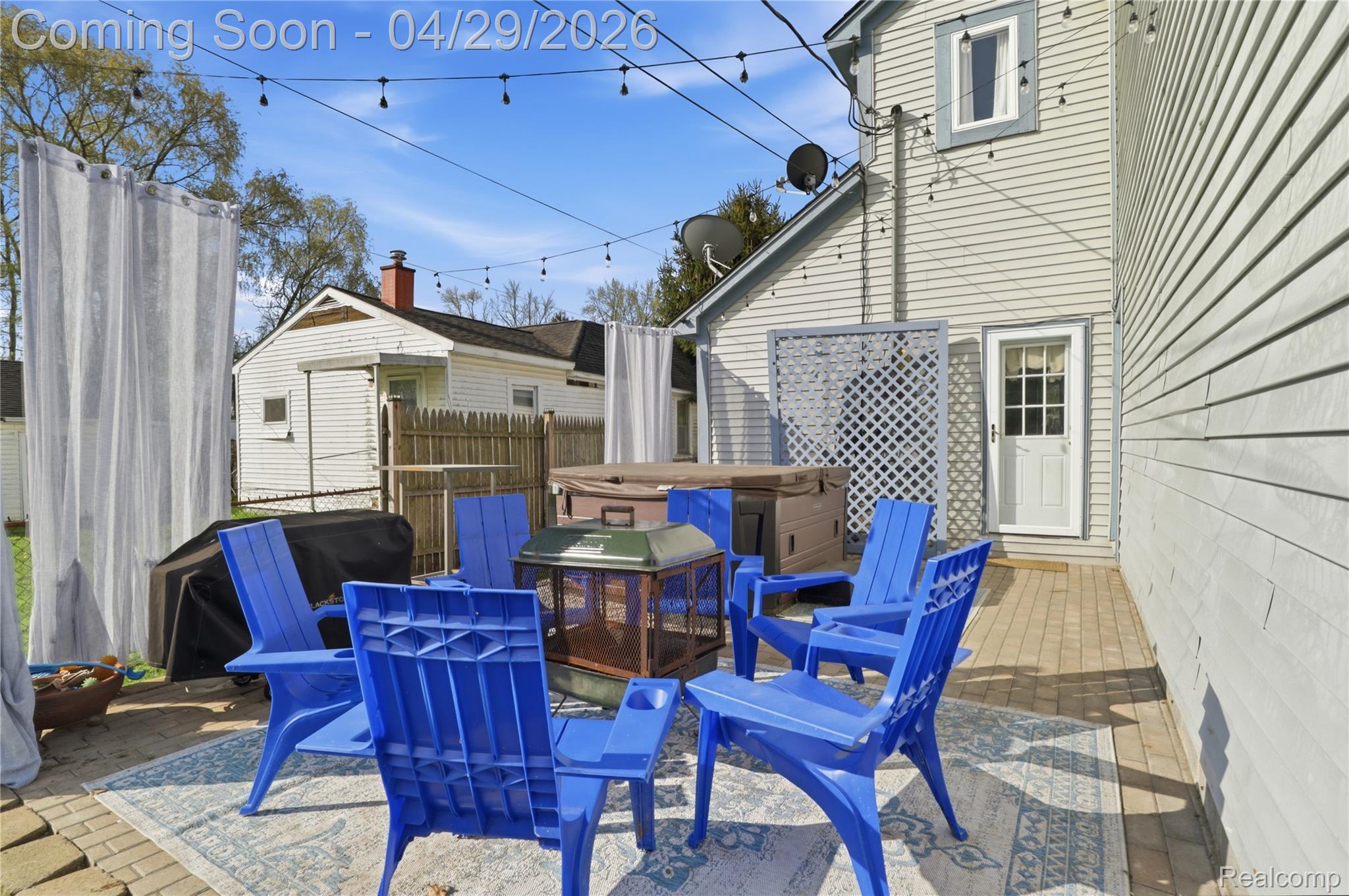 3357 Giddings Boulevard