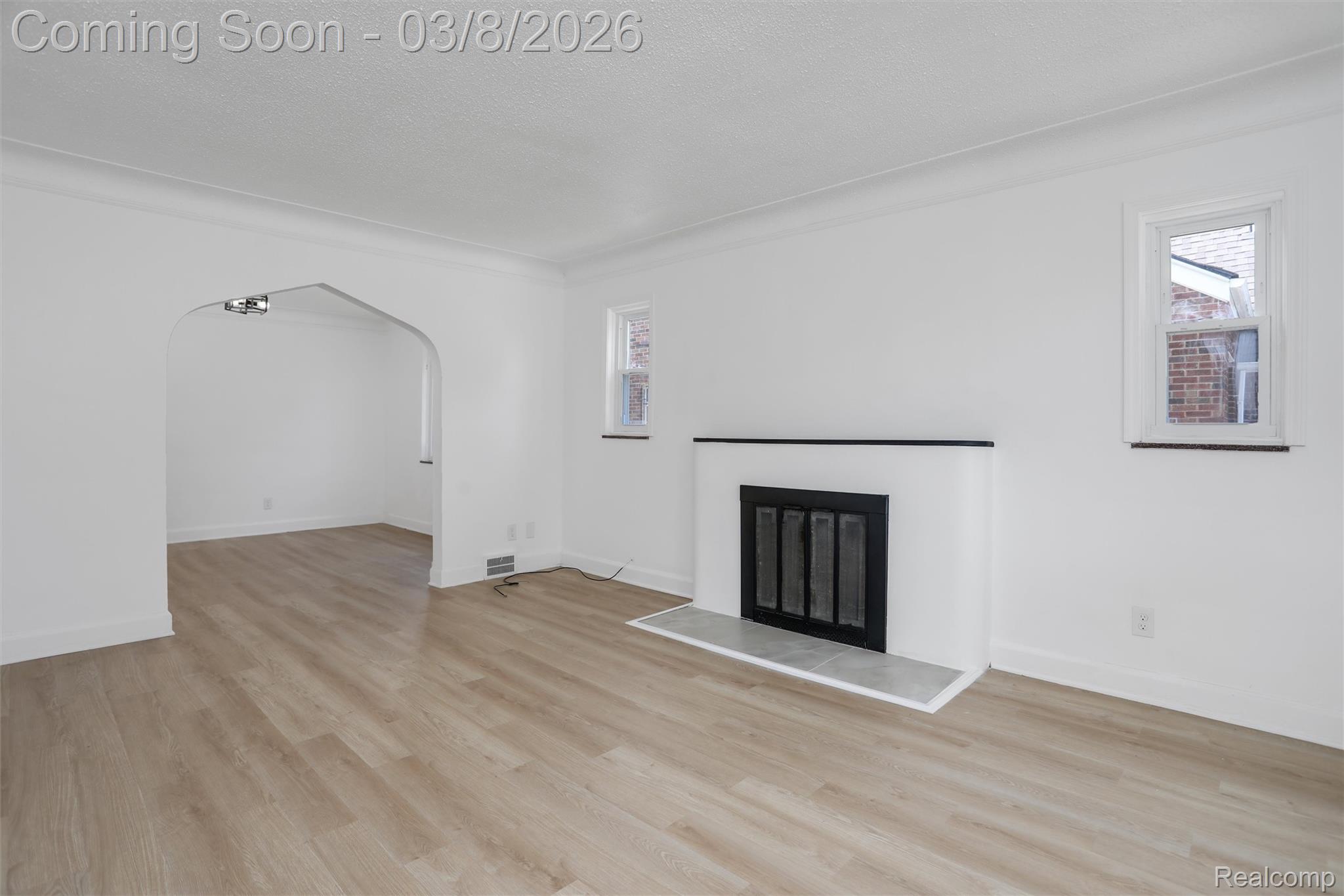 5743 Buckingham Avenue