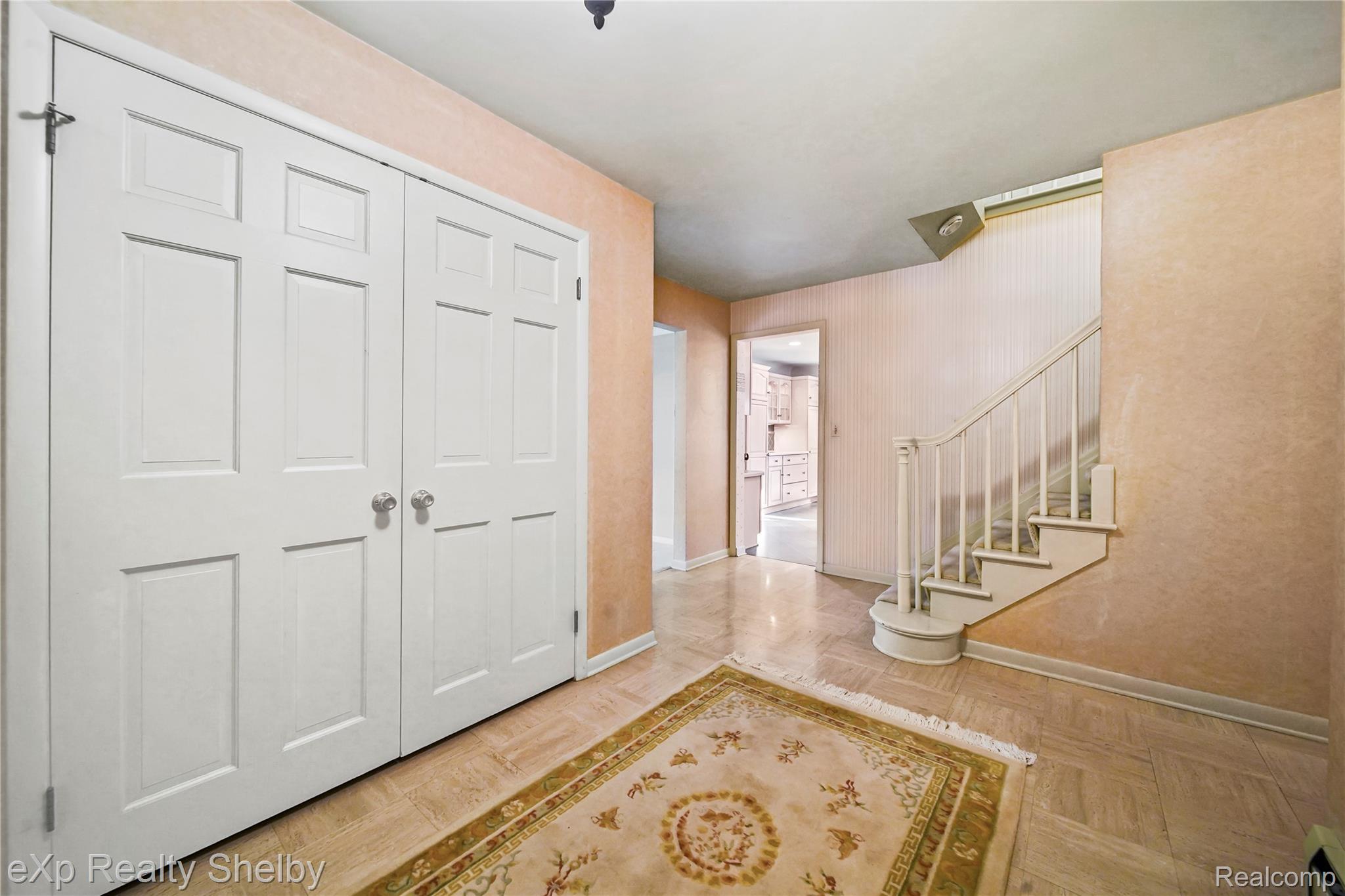11512 Short Drive