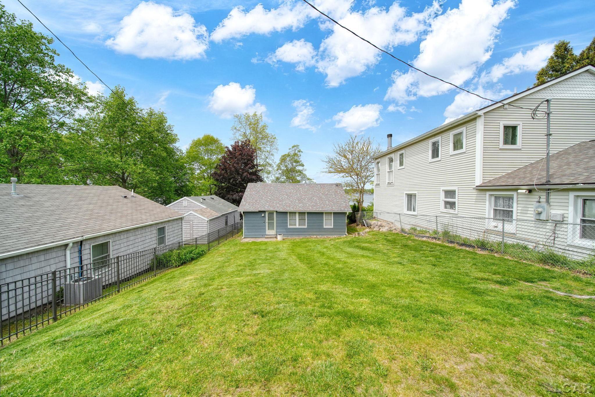 4834 Round Lake Highway