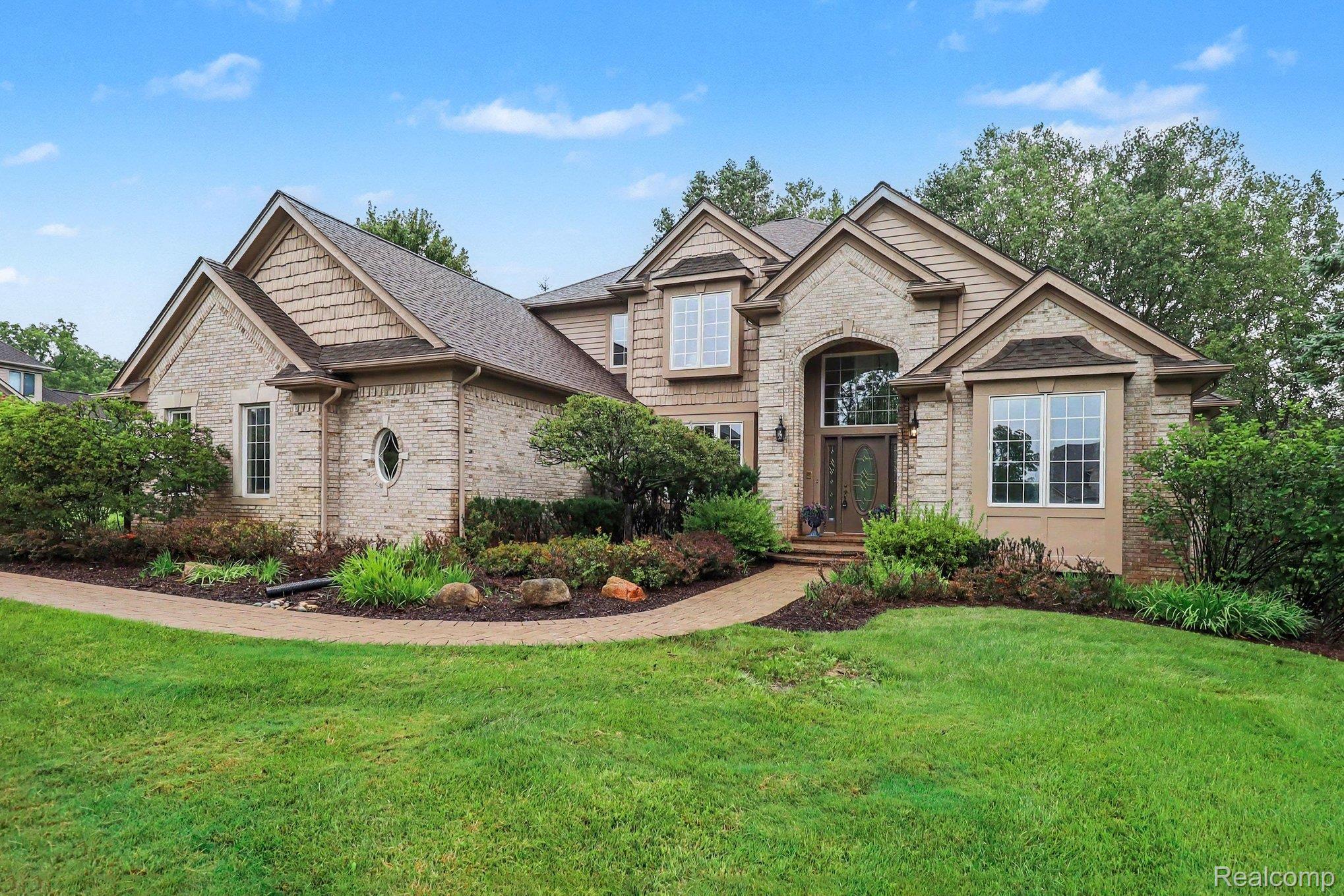 4875 Green Meadow Lane