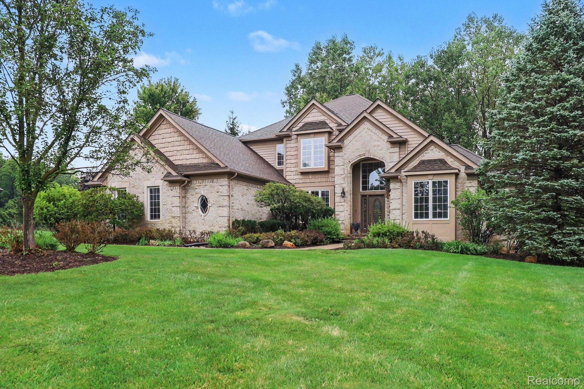 4875 Green Meadow Lane