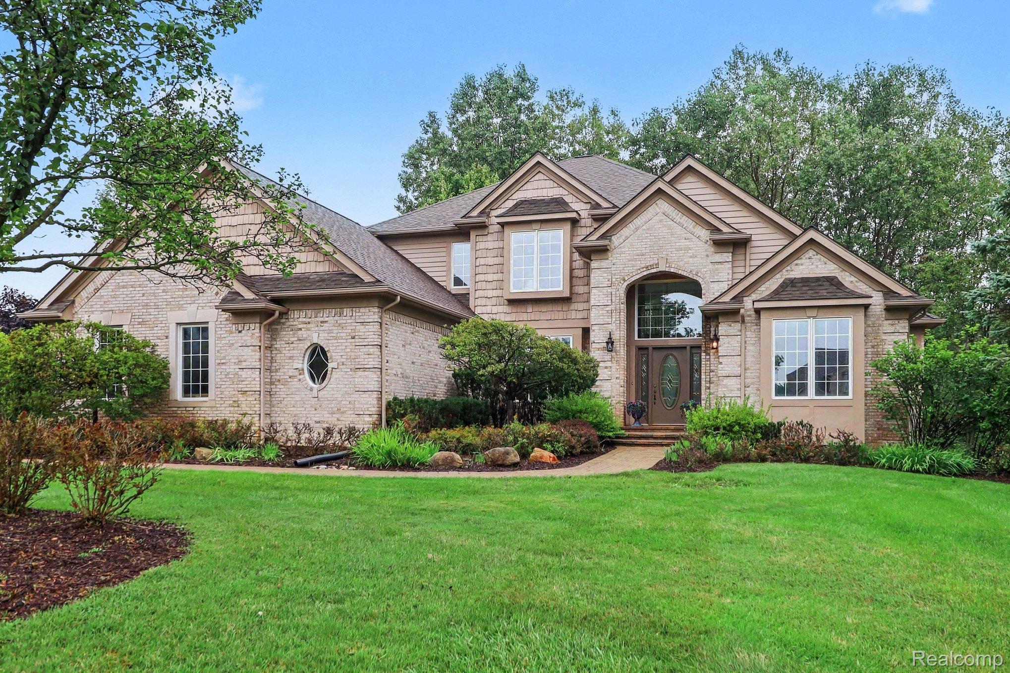 4875 Green Meadow Lane