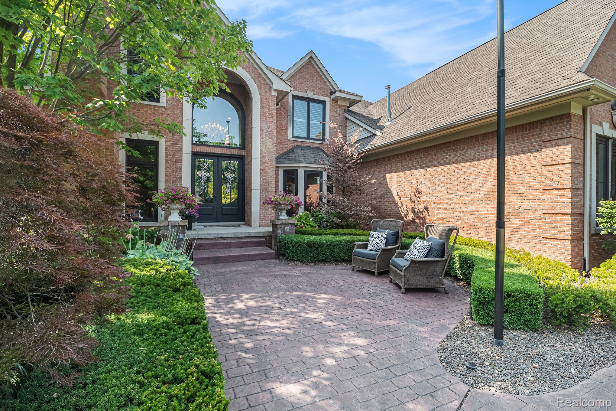4943 Parkgate Drive