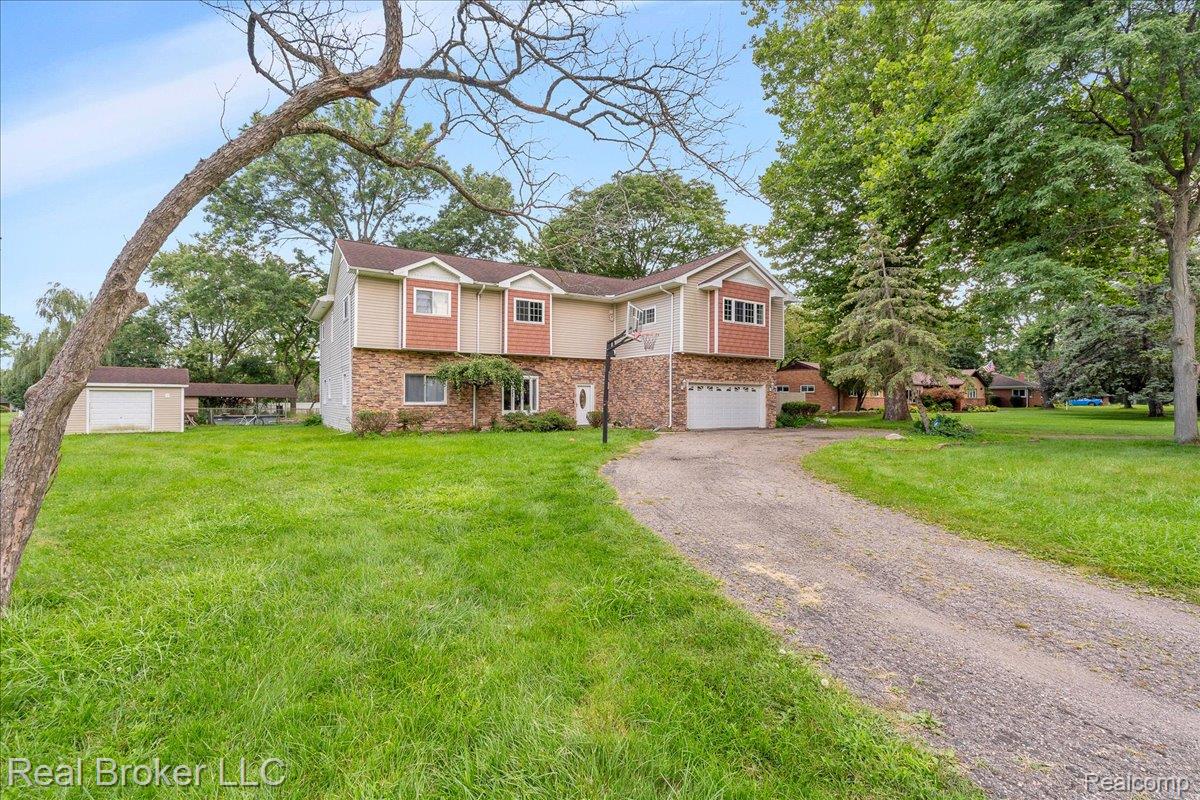 28251 Wildwood Trail