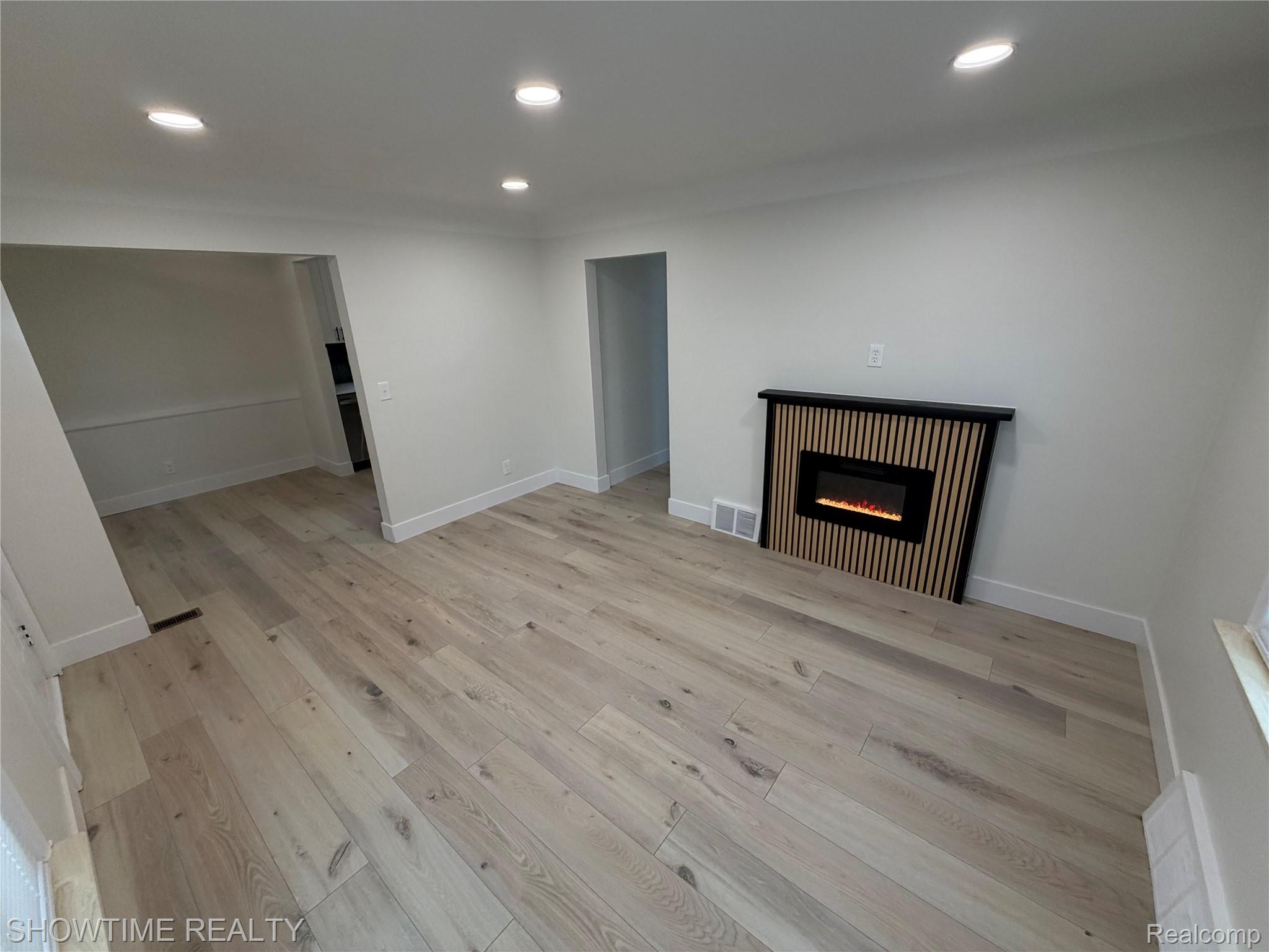 13395 Pullman Street