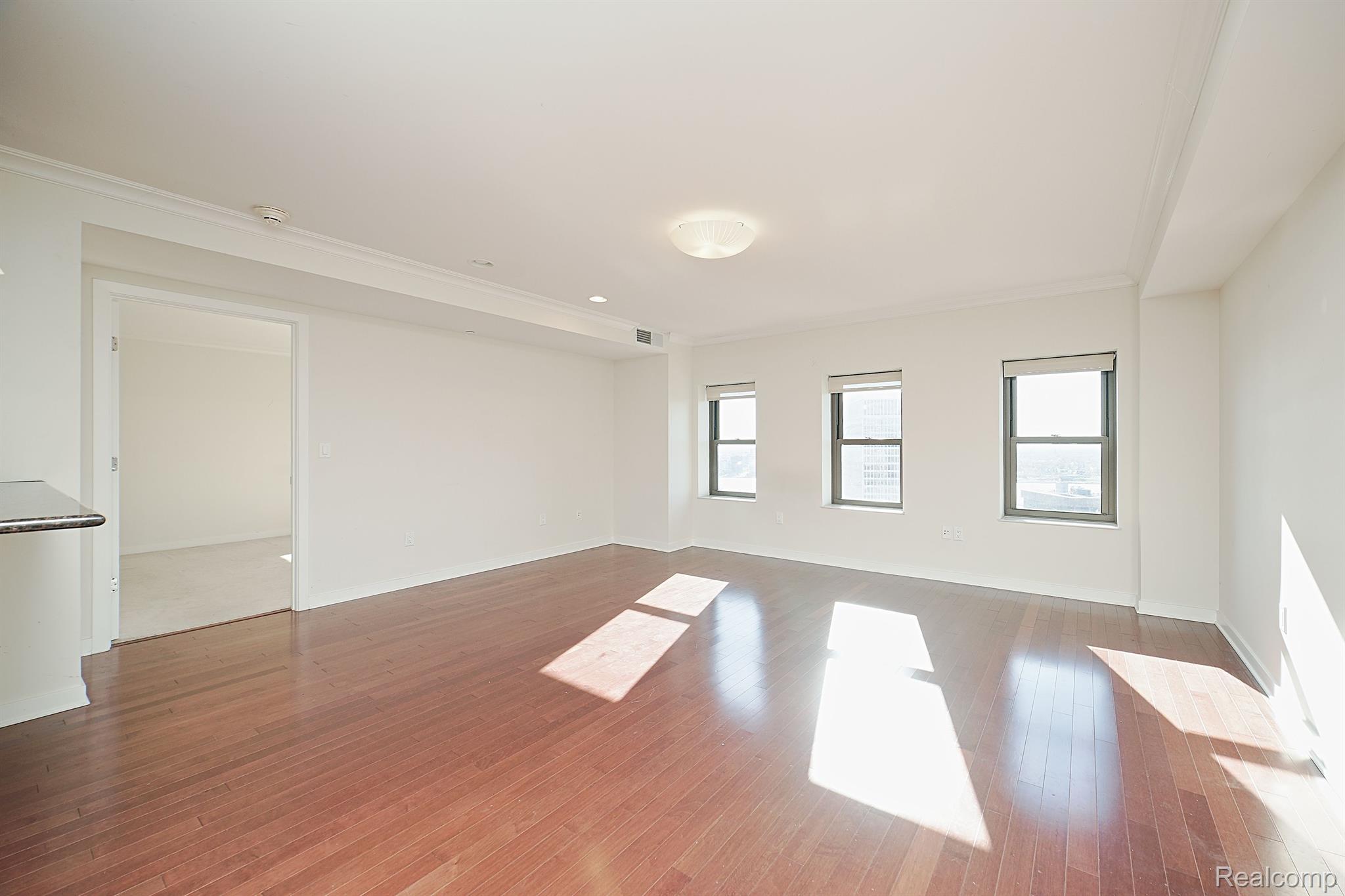 1135 SHELBY Street 2708
