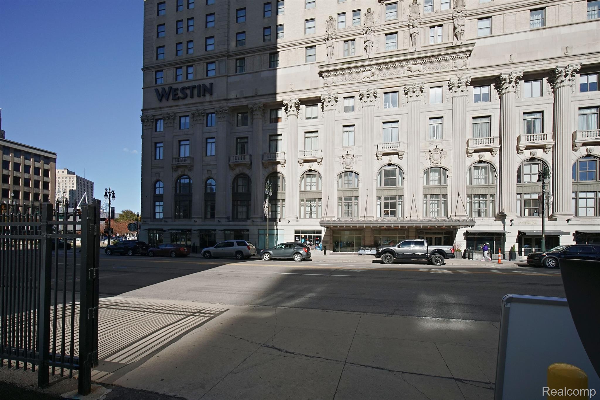 1135 SHELBY Street 2708