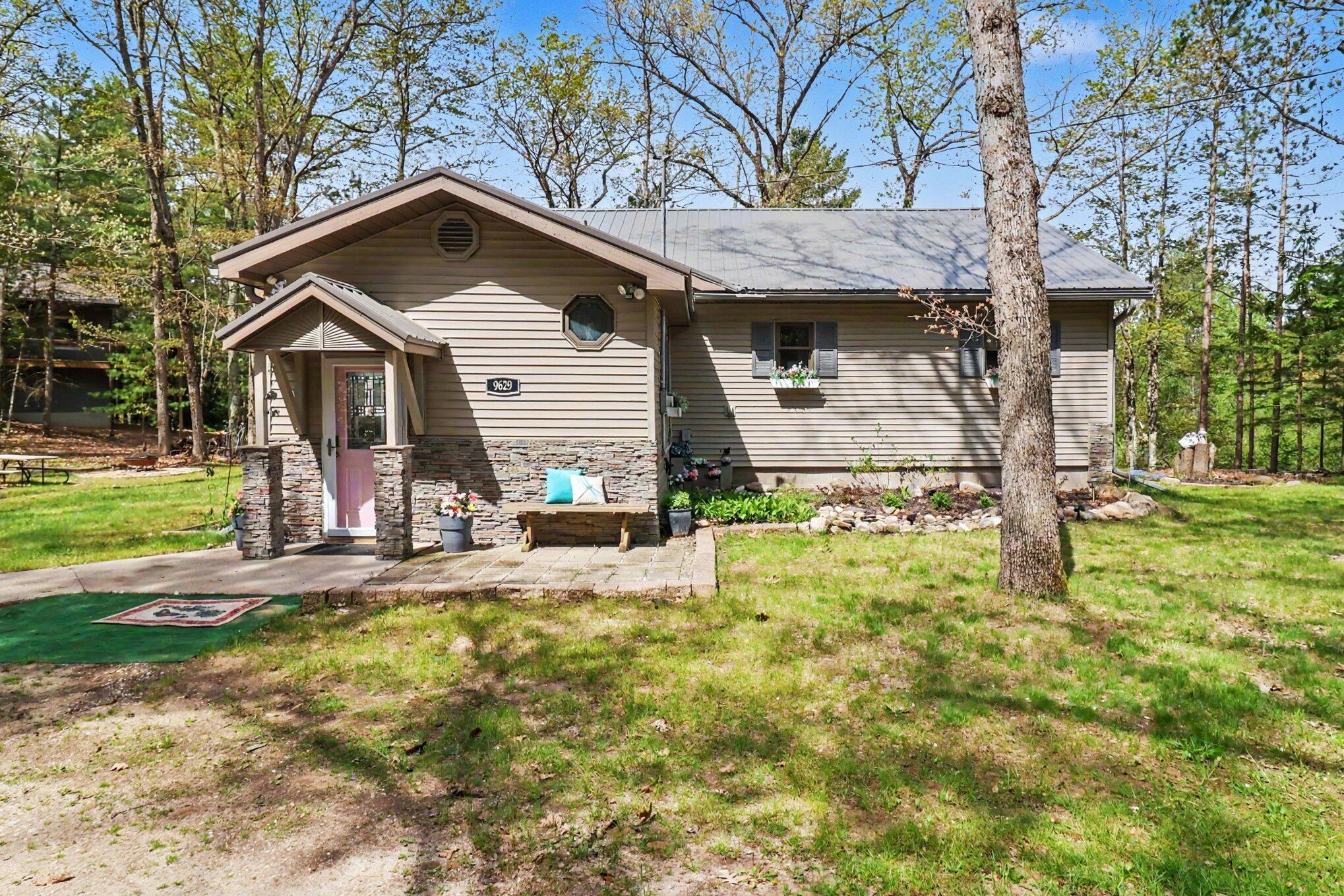 9629 N Kings Point