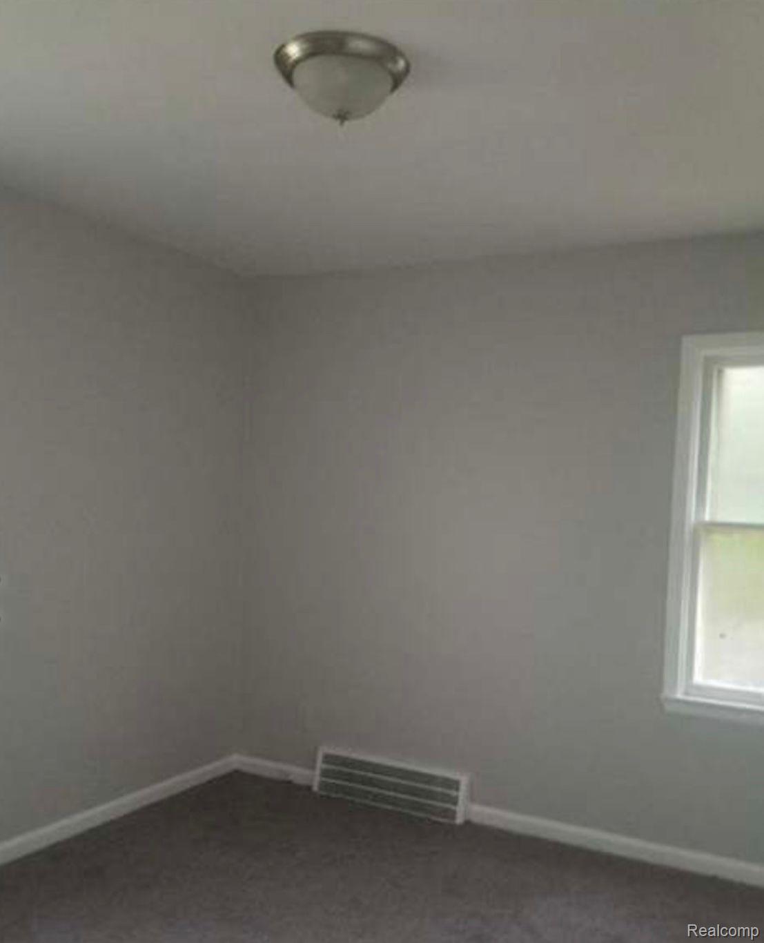 20502 Riopelle Street