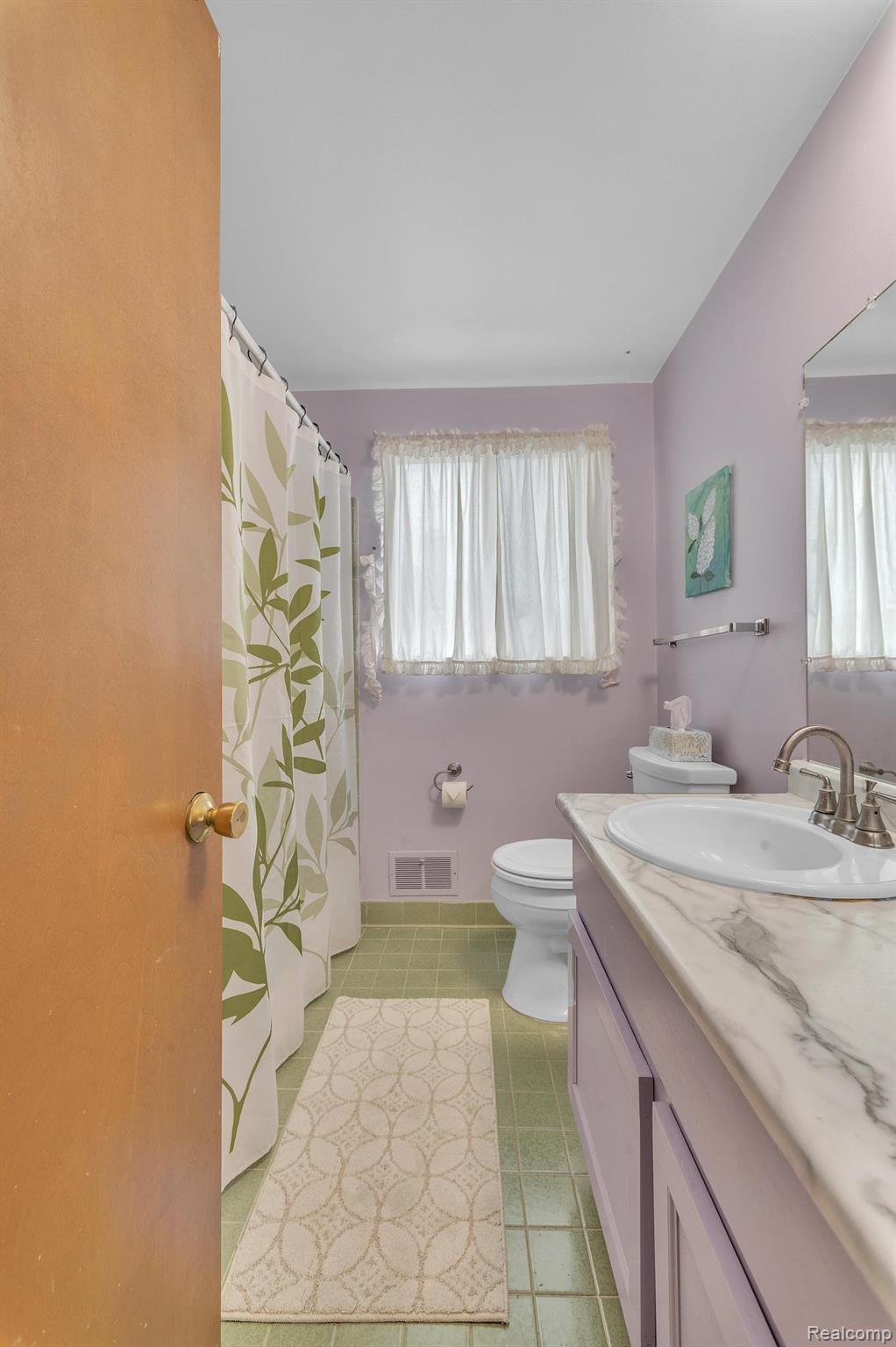 Clawson City, Michigan 48017, United States, 4 Bedrooms Bedrooms, ,2 BathroomsBathrooms,Residential,Pending,148945