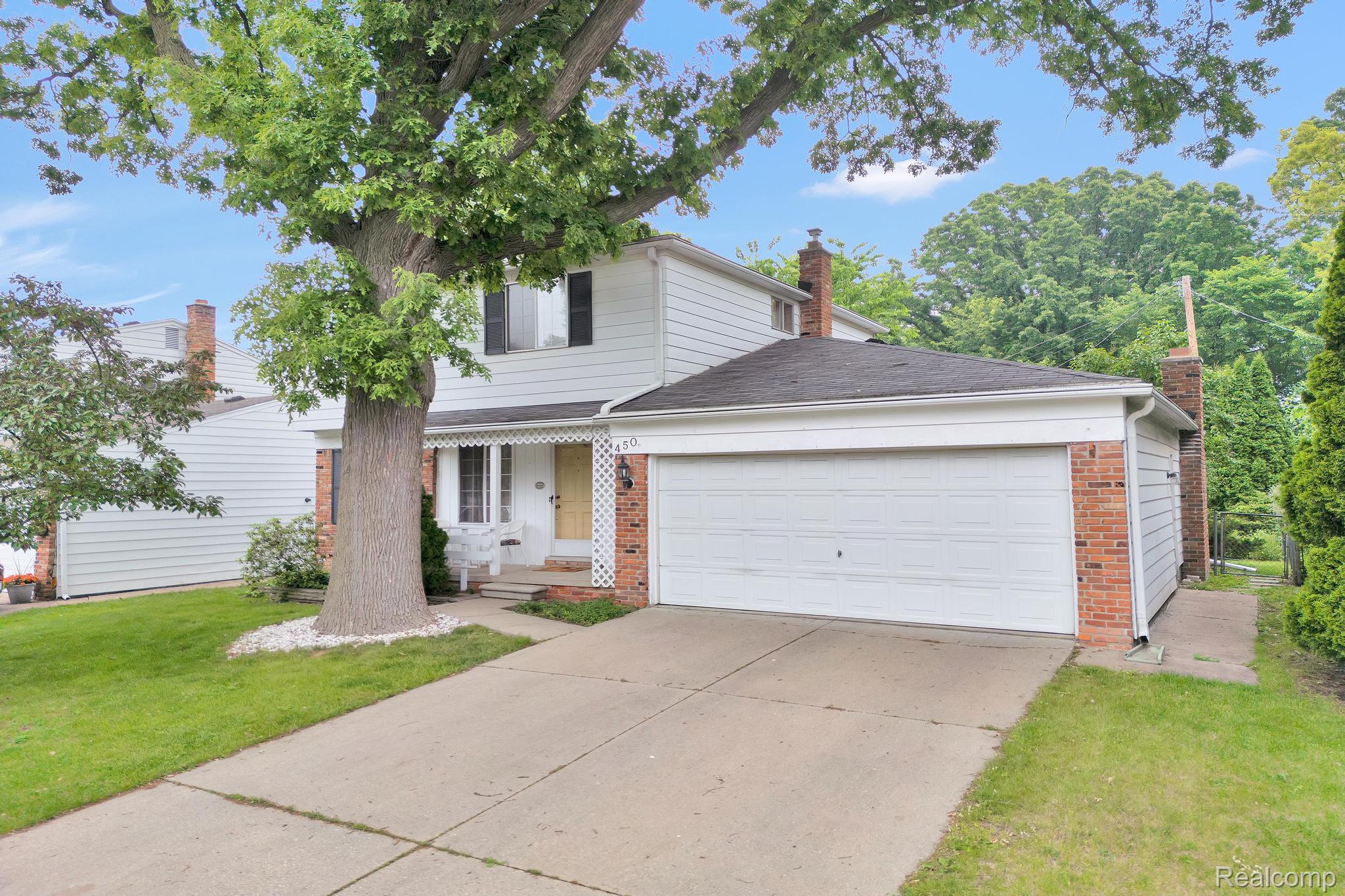 Clawson City, Michigan 48017, United States, 4 Bedrooms Bedrooms, ,2 BathroomsBathrooms,Residential,Pending,148945