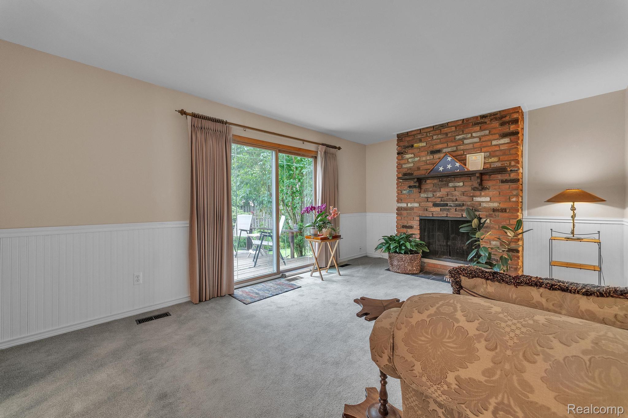 Clawson City, Michigan 48017, United States, 4 Bedrooms Bedrooms, ,2 BathroomsBathrooms,Residential,Pending,148945