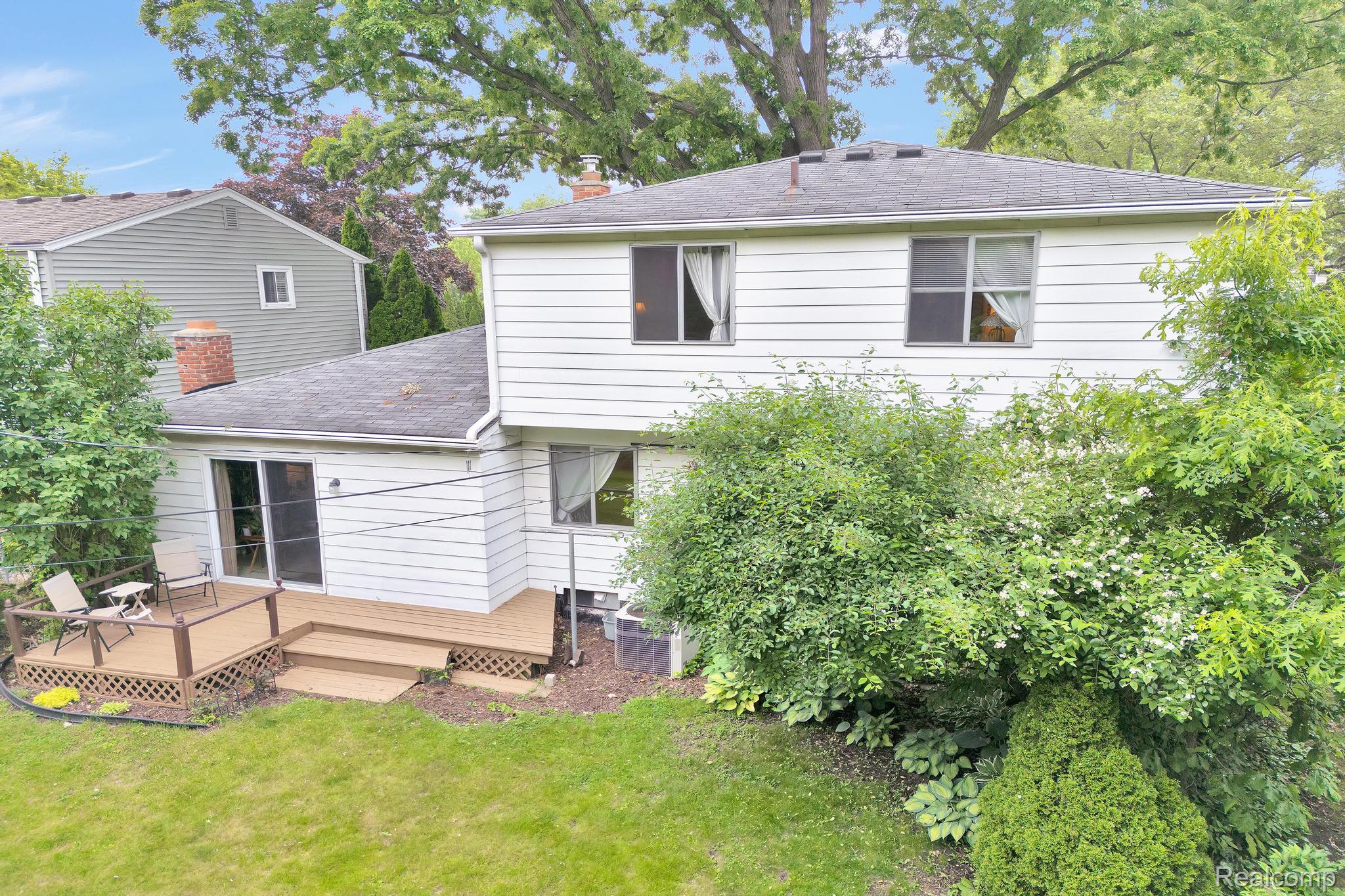 Clawson City, Michigan 48017, United States, 4 Bedrooms Bedrooms, ,2 BathroomsBathrooms,Residential,Pending,148945