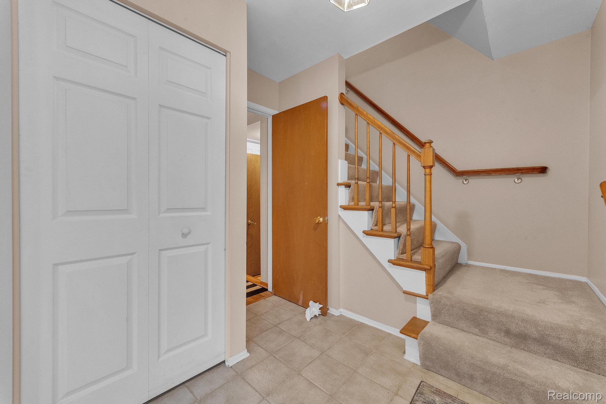 Clawson City, Michigan 48017, United States, 4 Bedrooms Bedrooms, ,2 BathroomsBathrooms,Residential,Pending,148945