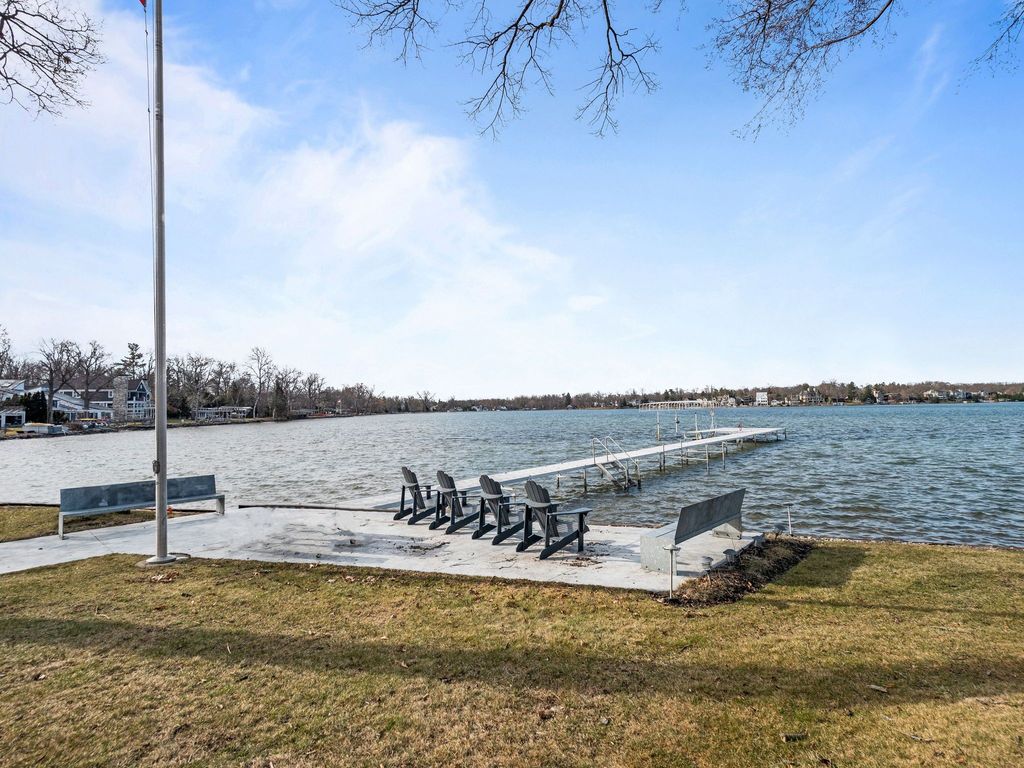 listing image 85