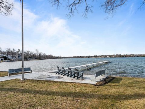 listing image 85