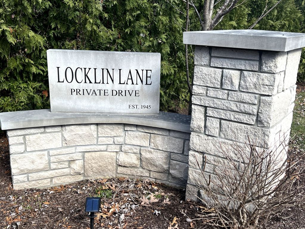 listing image 90
