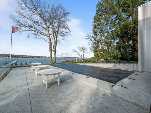 listing image 83